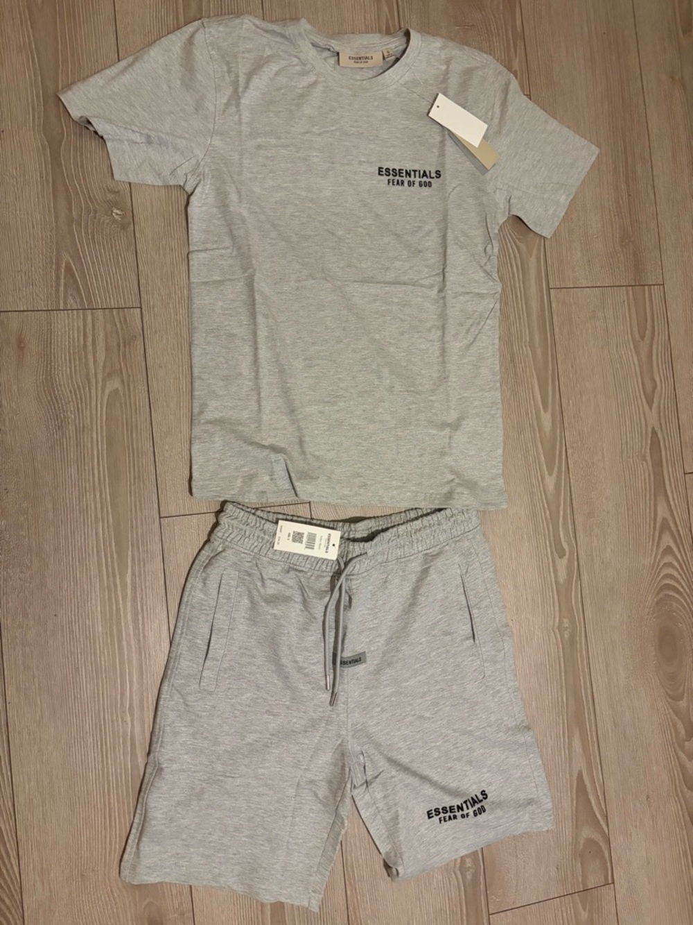 Essentials grey short set